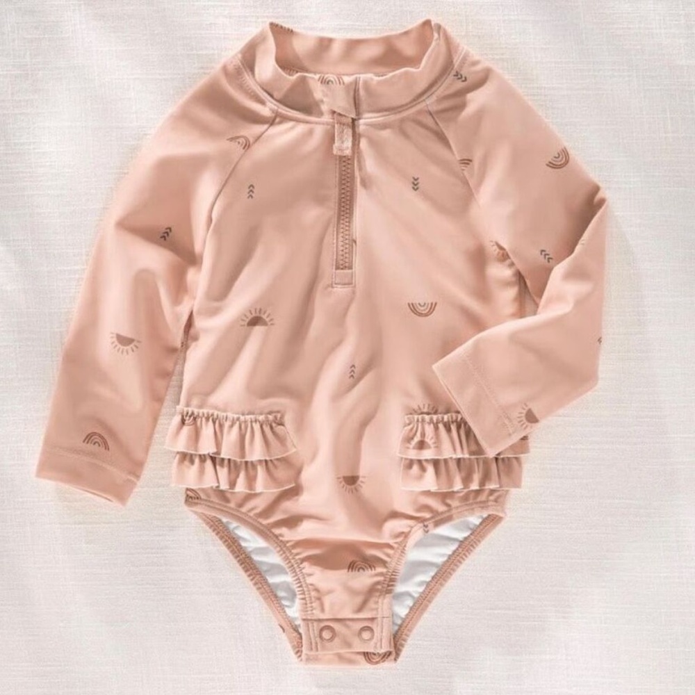 Rays and Rainbows Ruffle Hilary Duff x Carters Rash Guard Swimsuit 🌈☀️